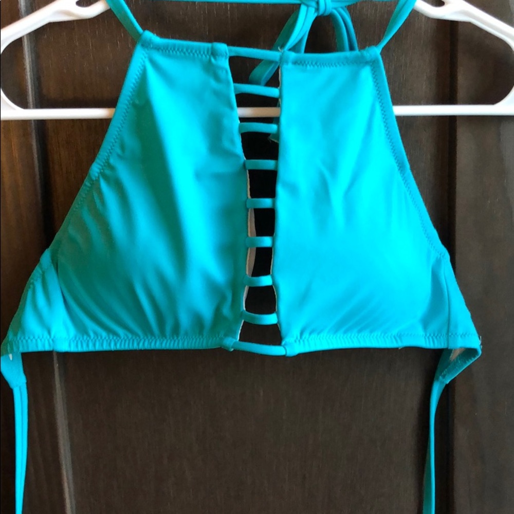 Women’s swimsuit top